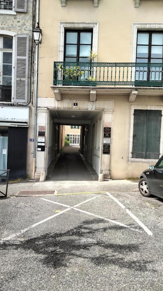 Chez Sabrina Apartment Oloron-Sainte-Marie Exterior photo